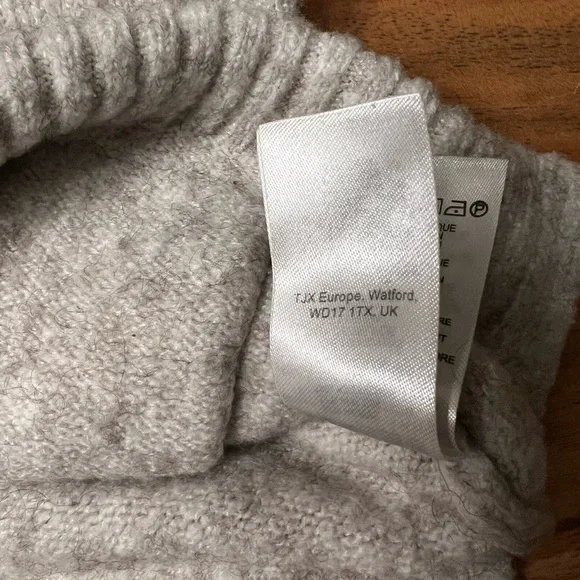 Cynthia Rowley Turtleneck Speckled Sweater - Picture 16 of 16